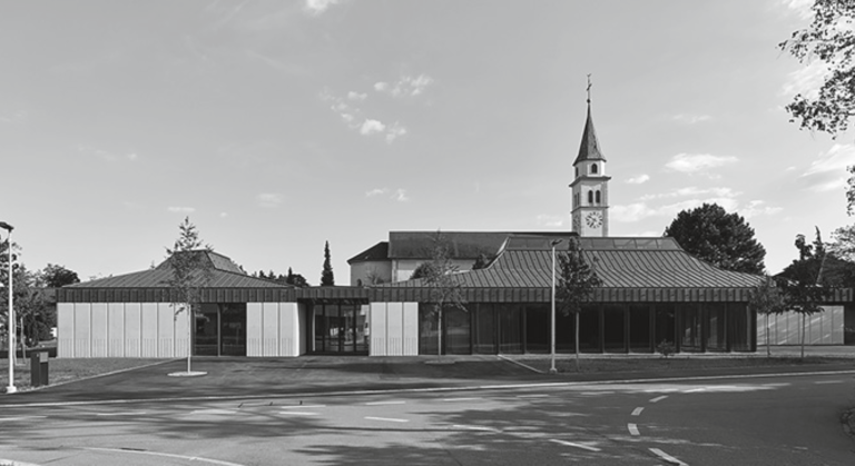 Pfarreizentrum Kriegstetten: Ern+ Heinzl Architekten, Solothurn  